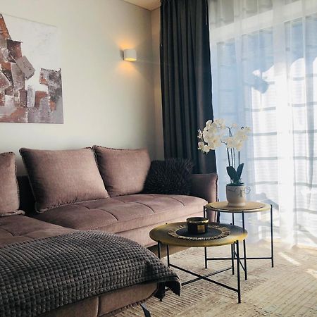 Luxurious Apartment In The Heart Of Old Town With Parking Kaunas Kültér fotó